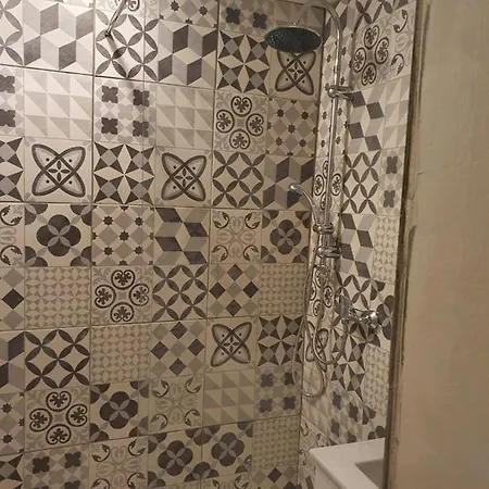 Appartement Nimes 1 Chambre, 2 Eme Chambre En Supplement Rue Bigot